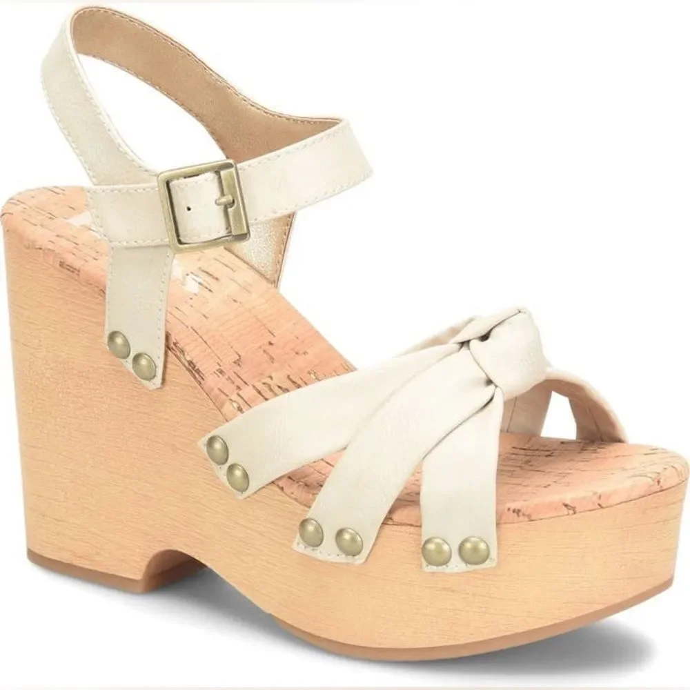 NWOT KORKS Dawson platform wedge sandal size 8